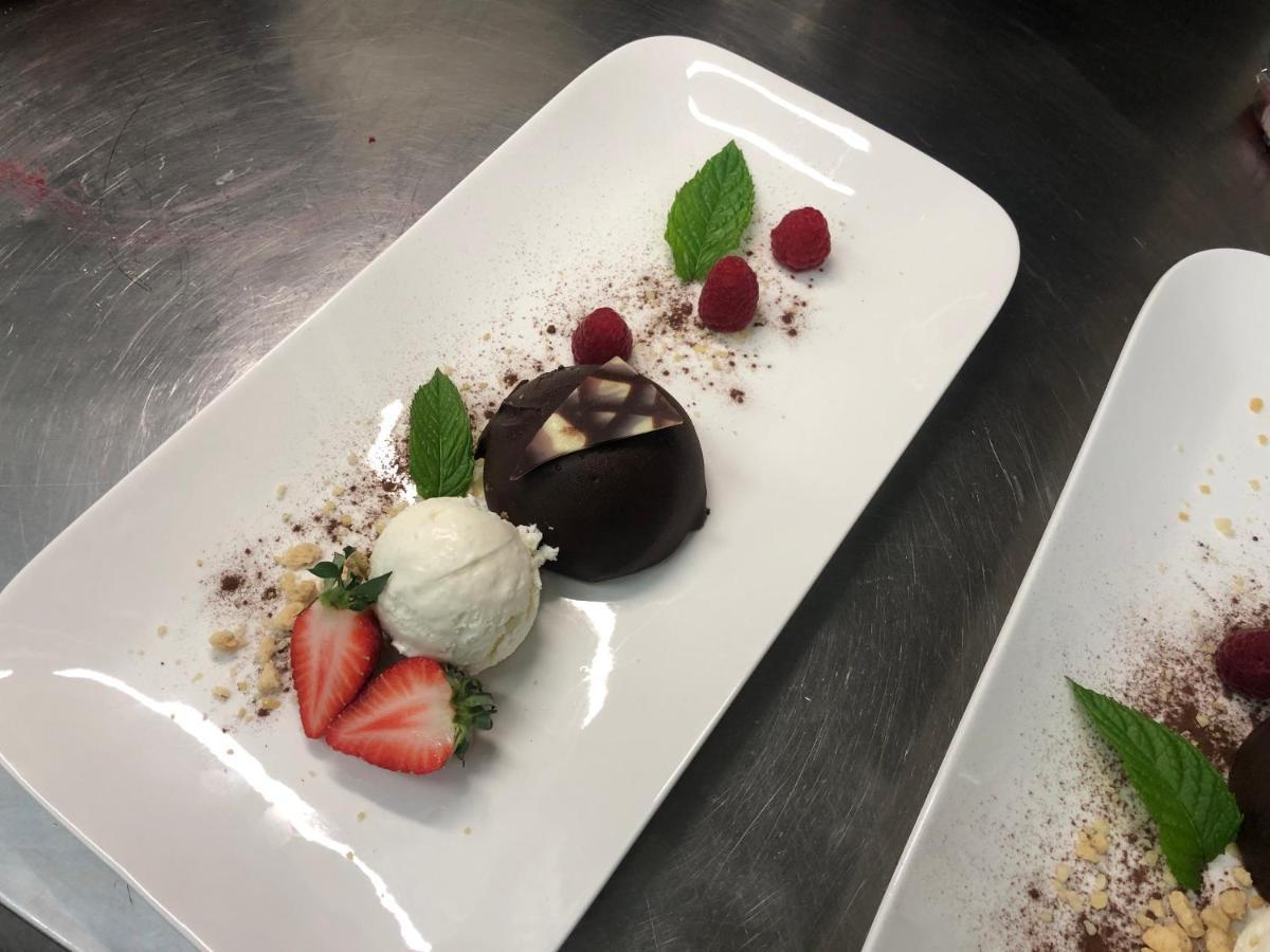 Hotel Restaurant Herard Bourbonne-les-Bains Eksteriør billede
